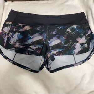 Lululemon Speed Up Low Rise Shorts - 2.5"